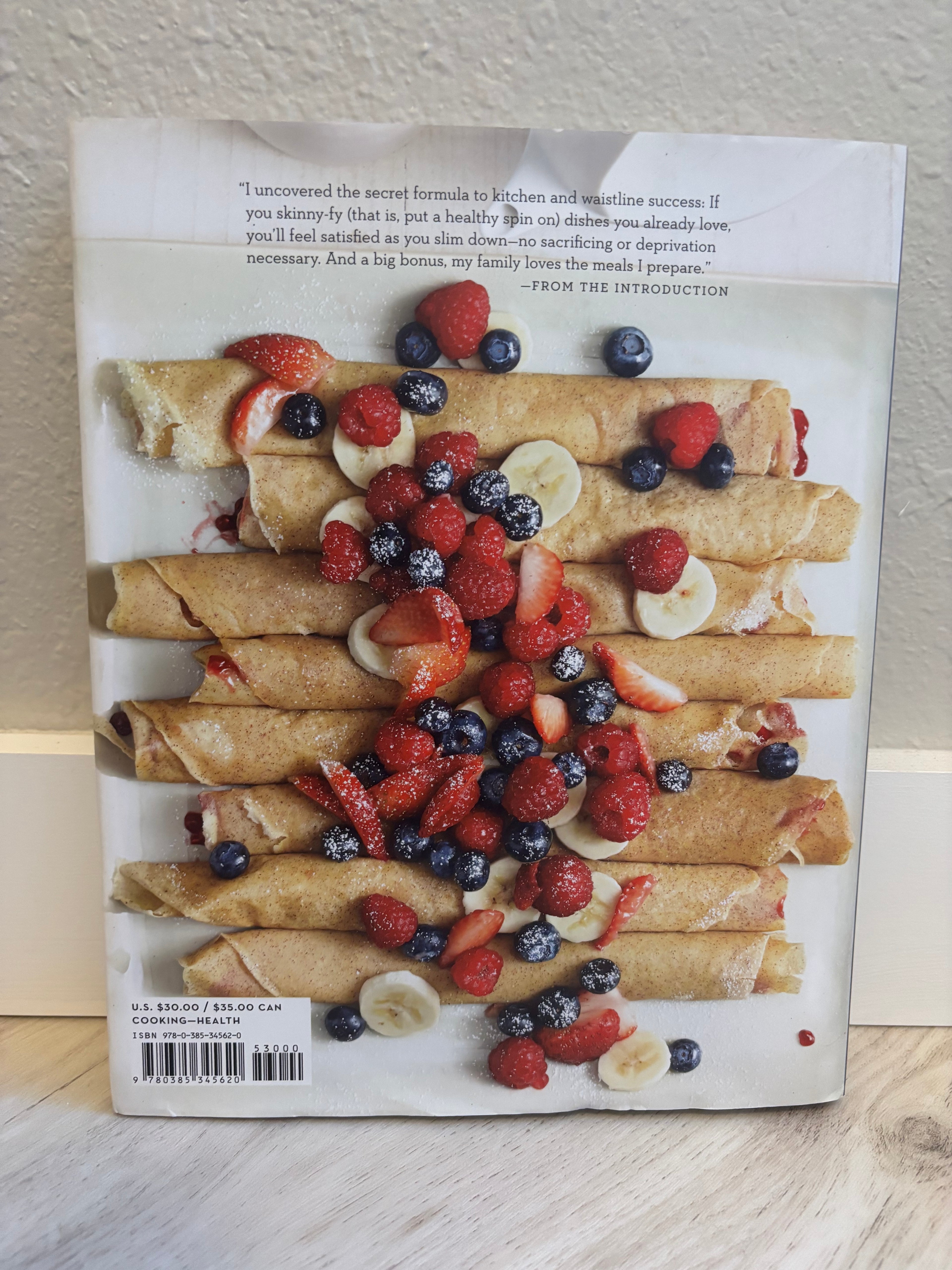 The Skinnytaste Air Fryer Cookbook by Gina Homolka