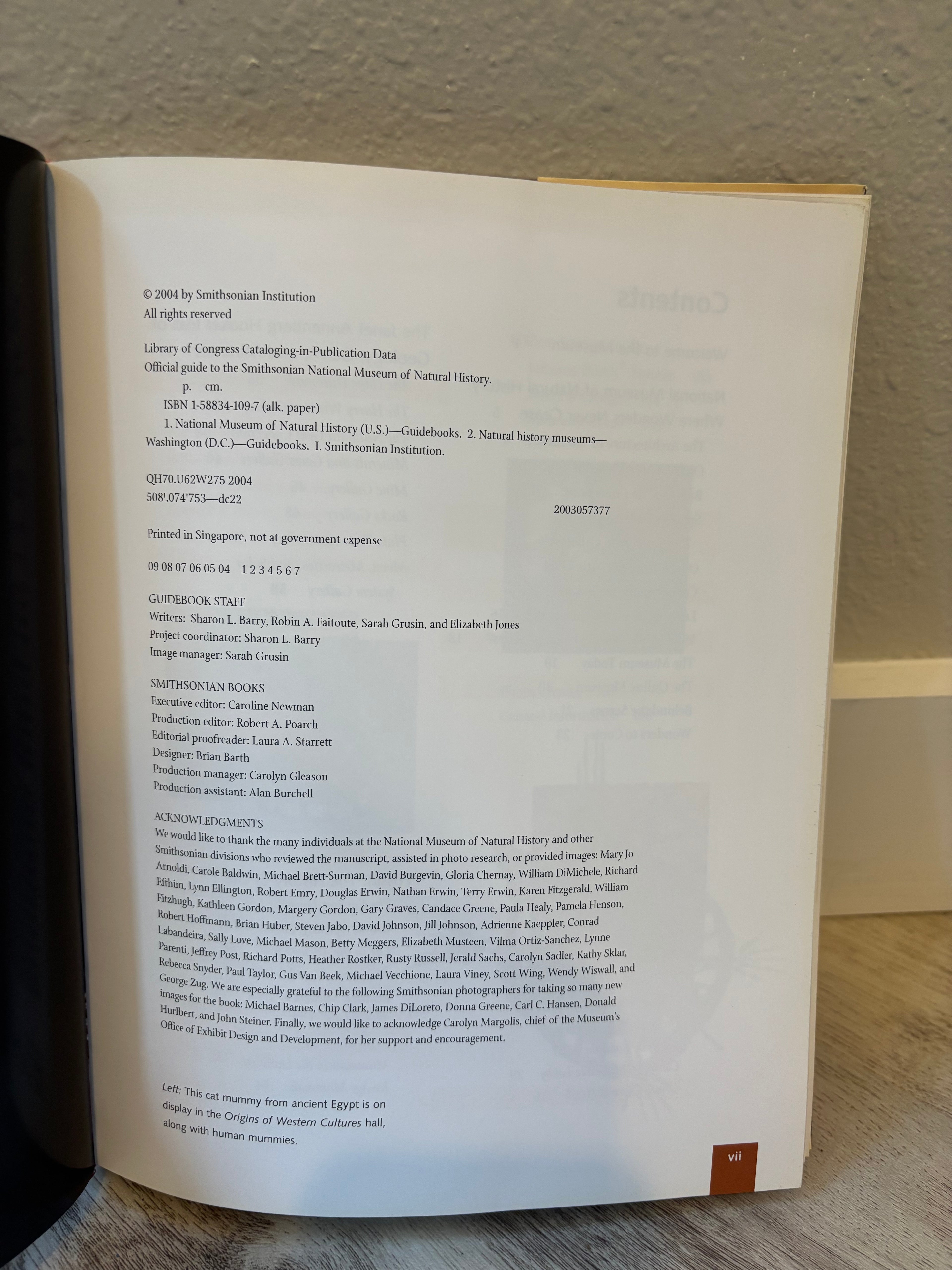 NATIONAL MUSEUM of NATURAL HISTORY: Official Guide to the Smithsonian