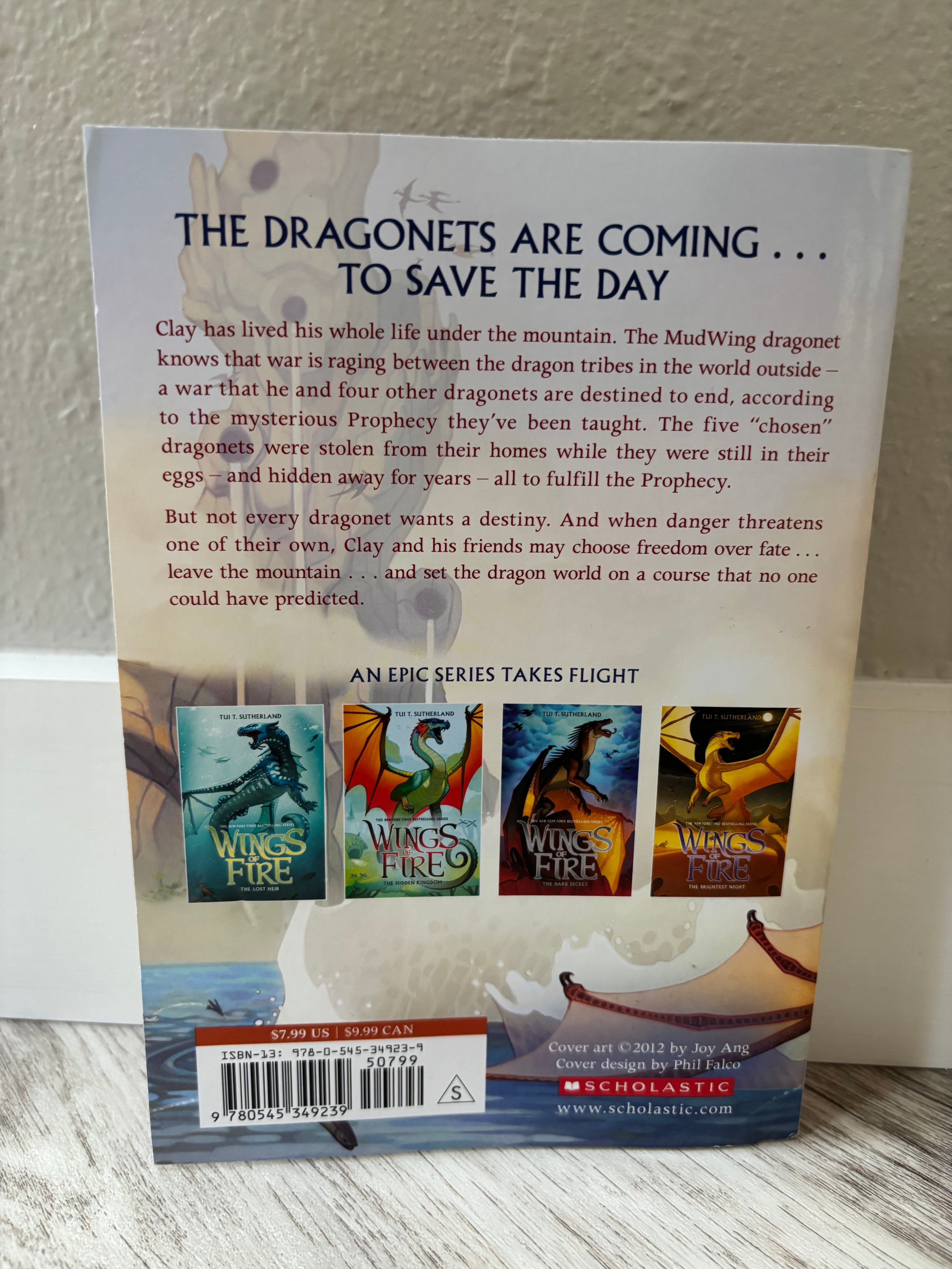 Wings of Fire: The Dragonet Prophecy by Tui T. Sutherland