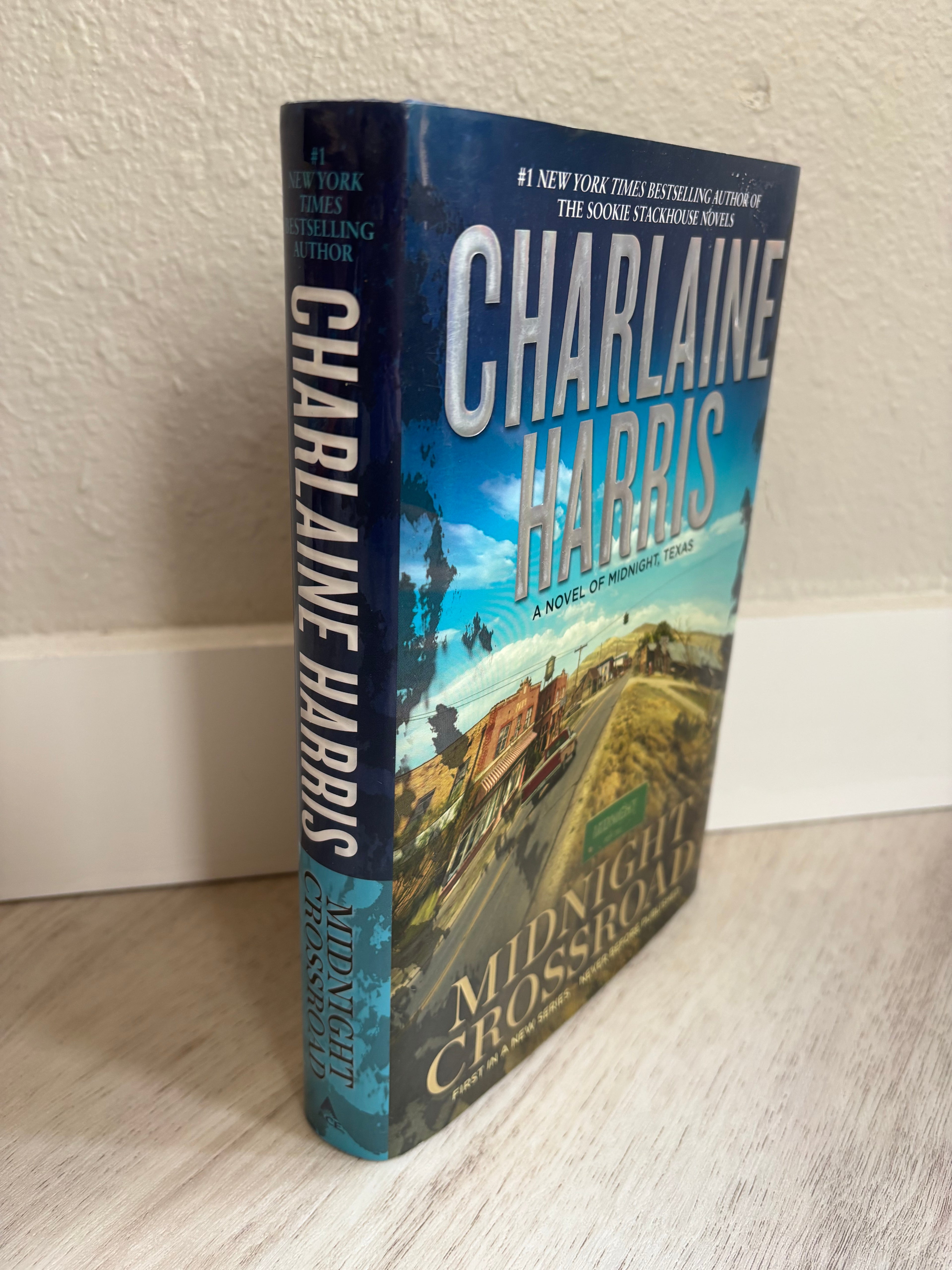 Midnight Crossroad by Charlaine Harris