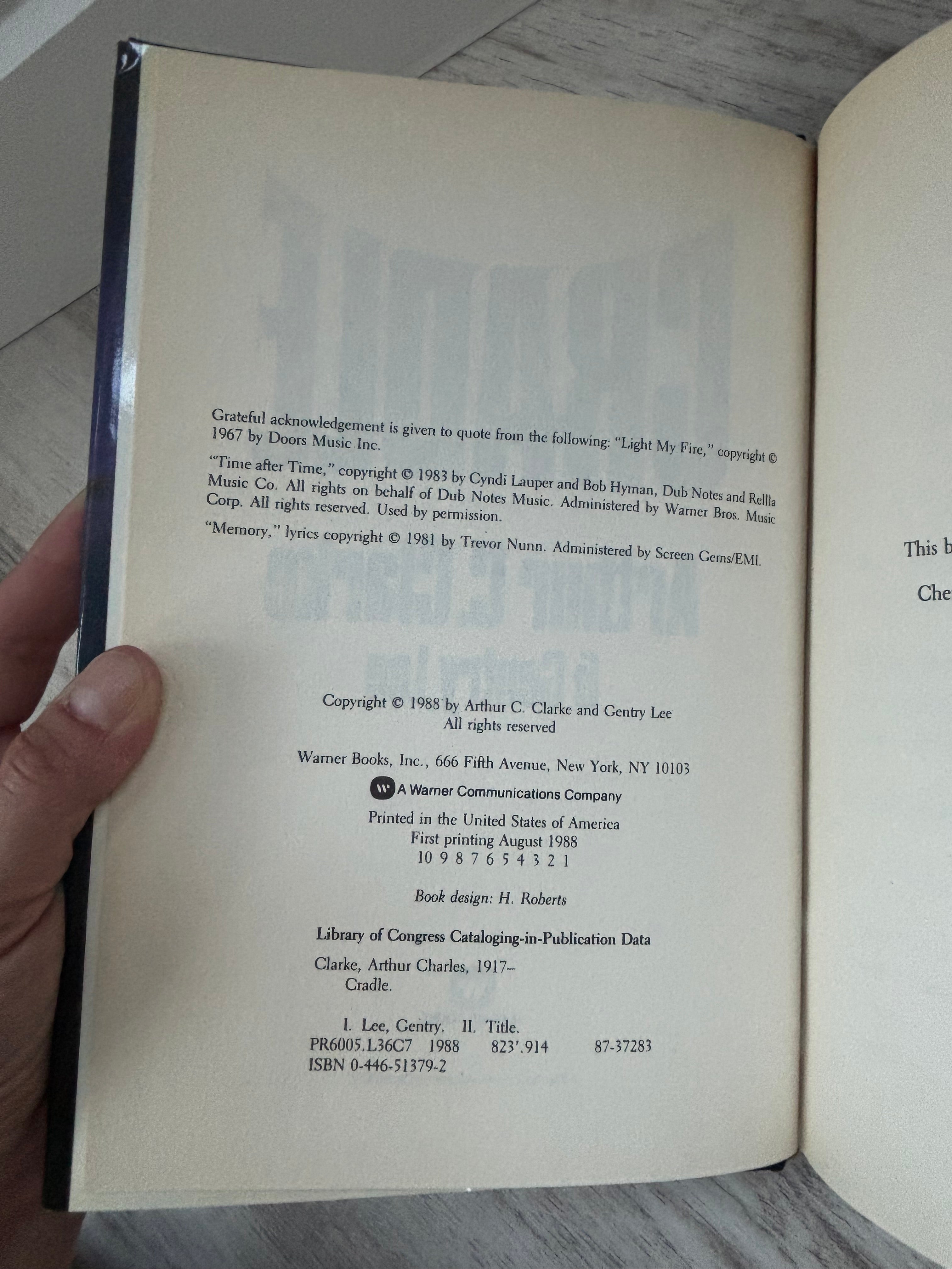 Cradle by Arthur C. Clarke & Gentry Lee